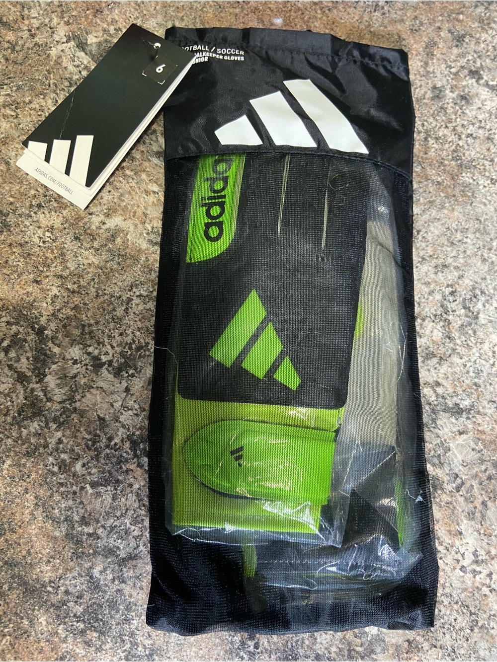 adidas Kids Black and Green soccer goalie gloves NEW!